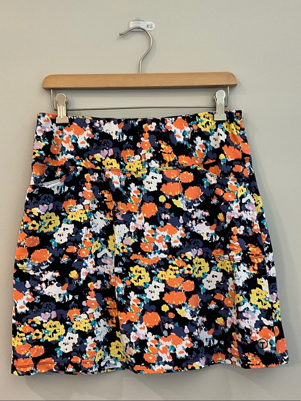 Tribal Sport Pull-on Floral Print Skort, Golf and Tennis, Size M, Like New